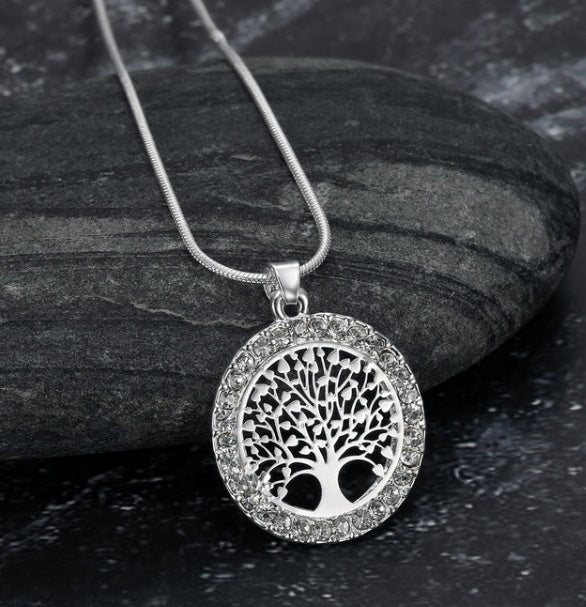 Collier “Arbre de Vie” – Élégance et symbolique intemporelle