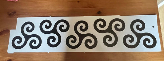 Autocollant Triskell noir Prédécoupé à la Forme dans un fond blanc - Autocollant BZH