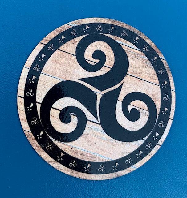 Magnet Triskell sur bois vieilli - Autocollant BZH