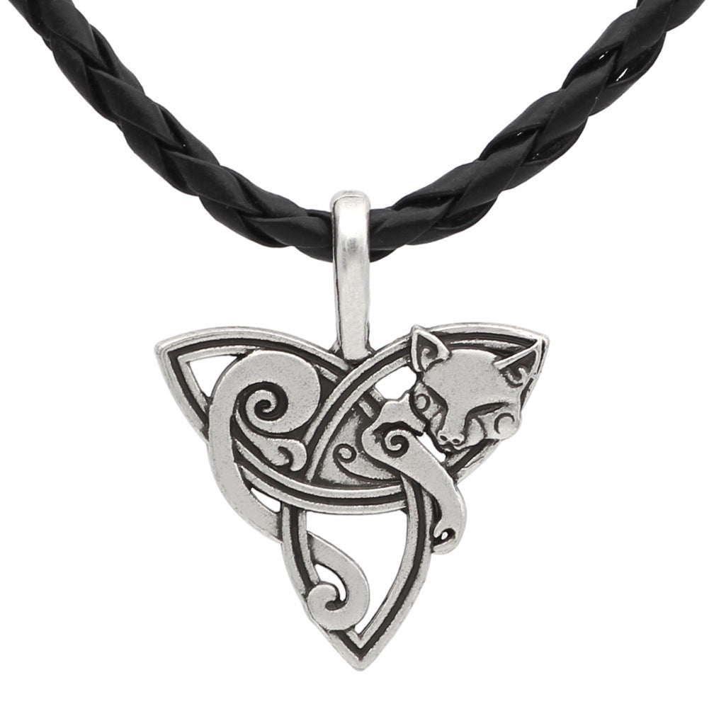 Collier “Loup & Triquetra” – Esprit nordique, âme sauvage